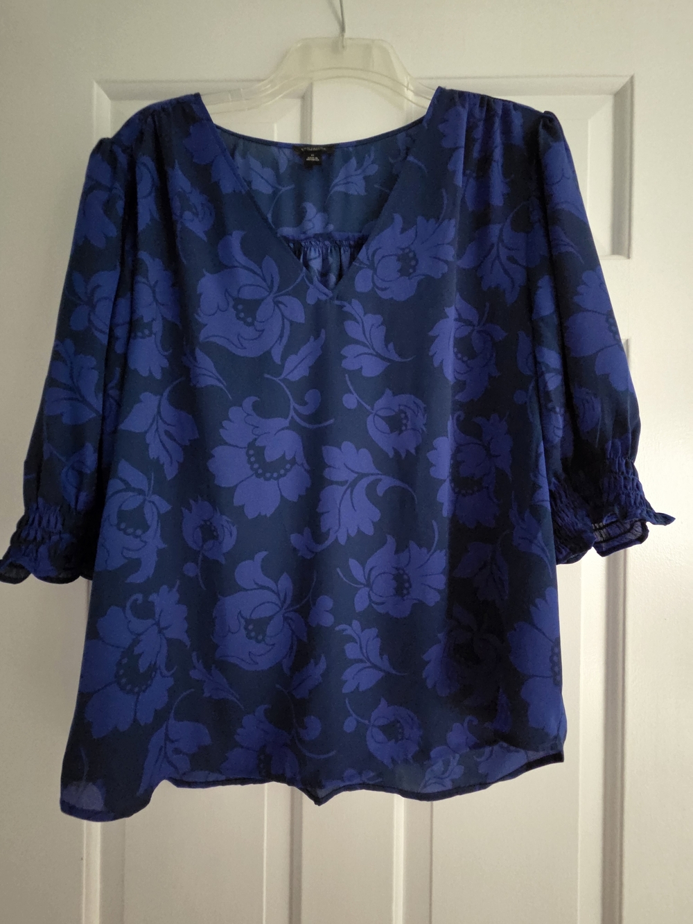 Ann Taylor Factory Royal Blue Floral V-Neck Blouse